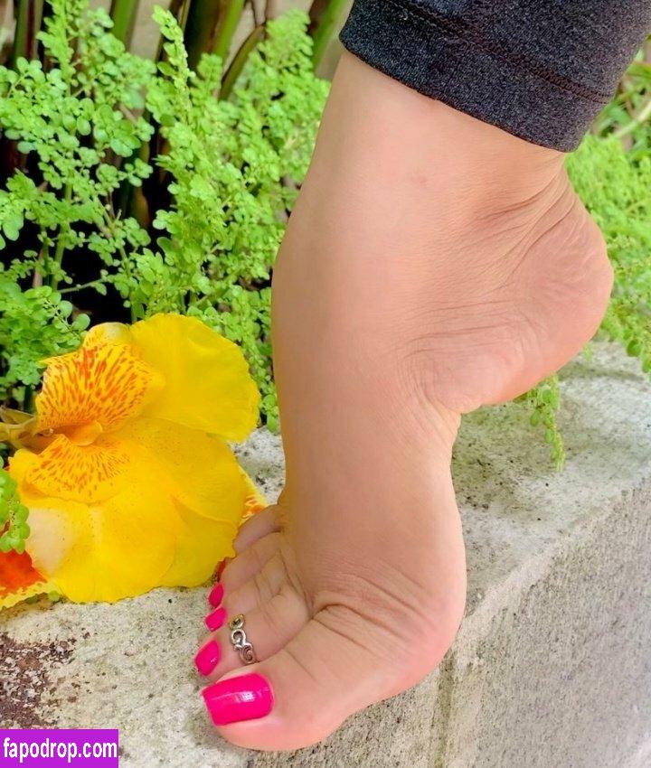 Cinnamonfeet / cinnamonfeet.2 / cinnamonfeet_2 / queen_cinnamon_feet leak of nude photo #0002 from OnlyFans or Patreon