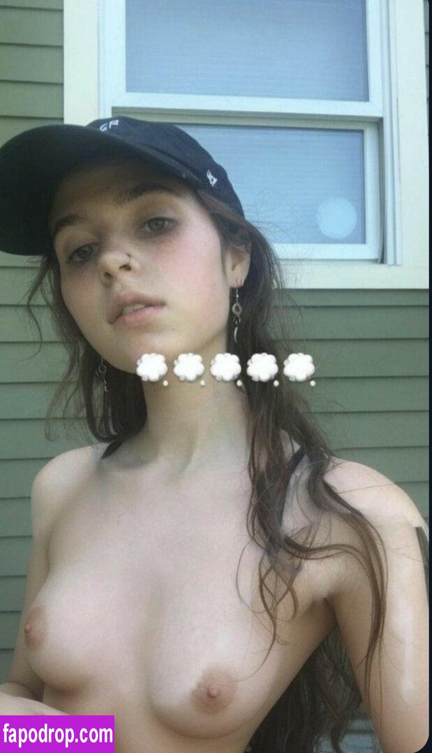 Claire cottrill / Clairo leak of nude photo #0019 from OnlyFans or Patreon