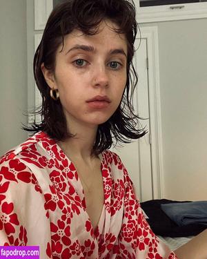 Clairo photo #0017