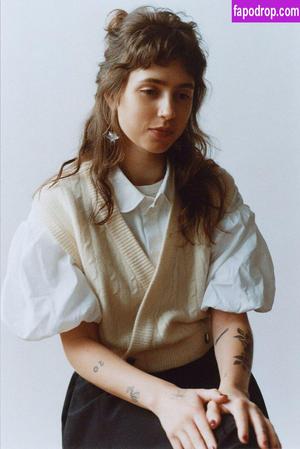 Clairo photo #0061