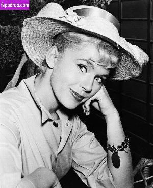 Connie Stevens слив #0027