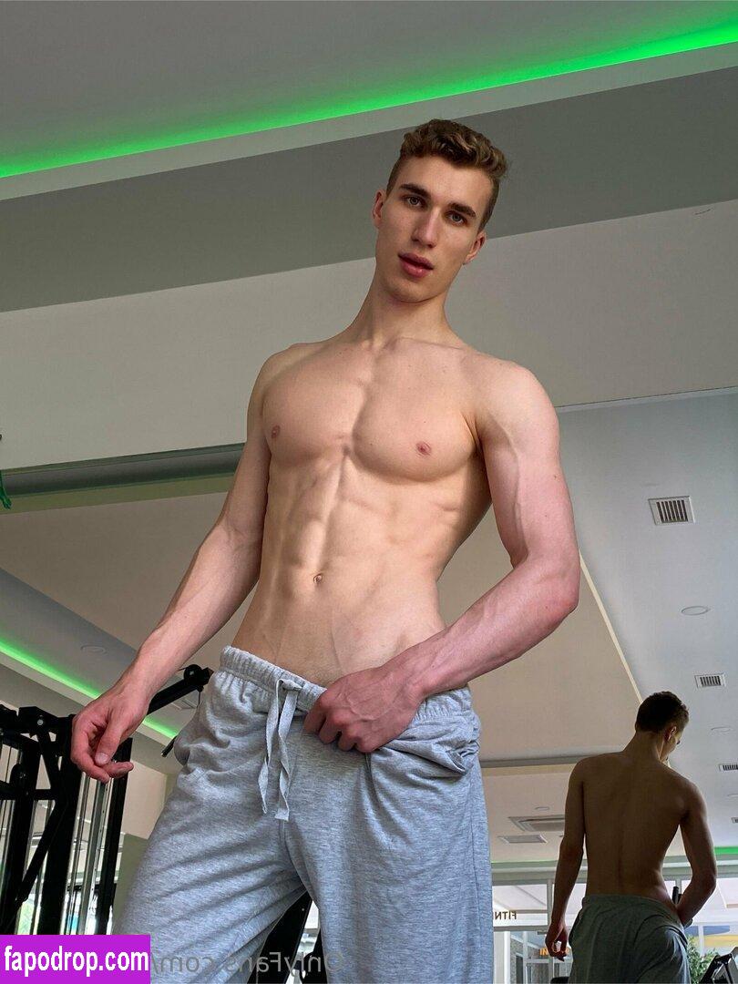 curly_eric / z33.kev leak of nude photo #0009 from OnlyFans or Patreon