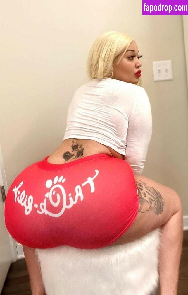 Curvyredbone / curvyred / therealshannon_m leak of nude photo #0006 from OnlyFans or Patreon
