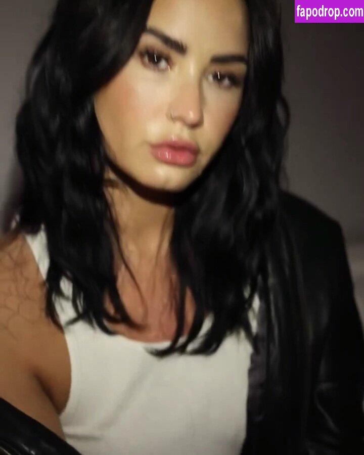 Demi Lovato / ddlovato слитое обнаженное фото #0390 с Онлифанс или Патреон