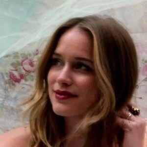 Elizabeth Lail фото #0009