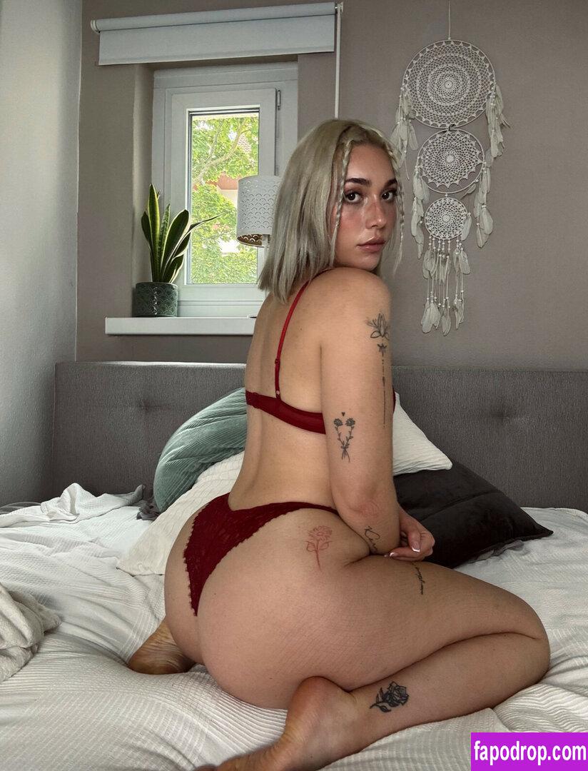 Emilia Marie / emiliamariehome / emiliamariie24 leak of nude photo #0001 from OnlyFans or Patreon