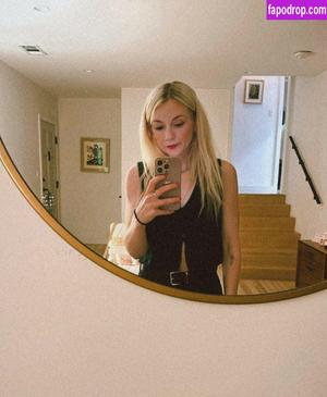 Emily Kinney фото #0133