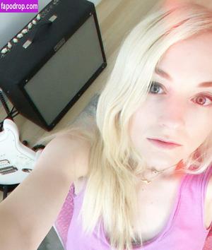 Emily Kinney фото #0138