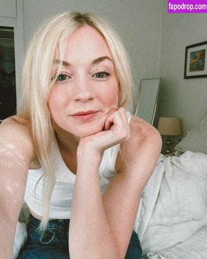 Emily Kinney фото #0151