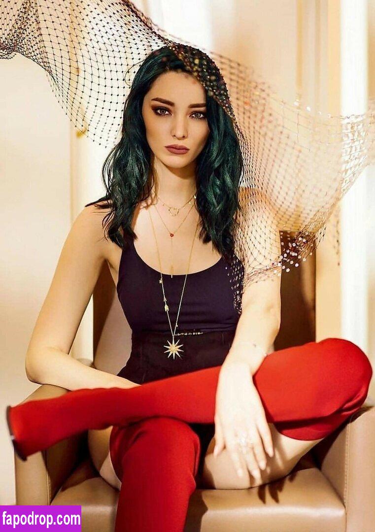 Emma Dumont / emmadumont слитое обнаженное фото #0023 с Онлифанс или Патреон