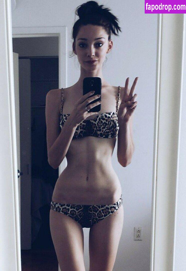 Emma Dumont / emmadumont leak of nude photo #0028 from OnlyFans or Patreon