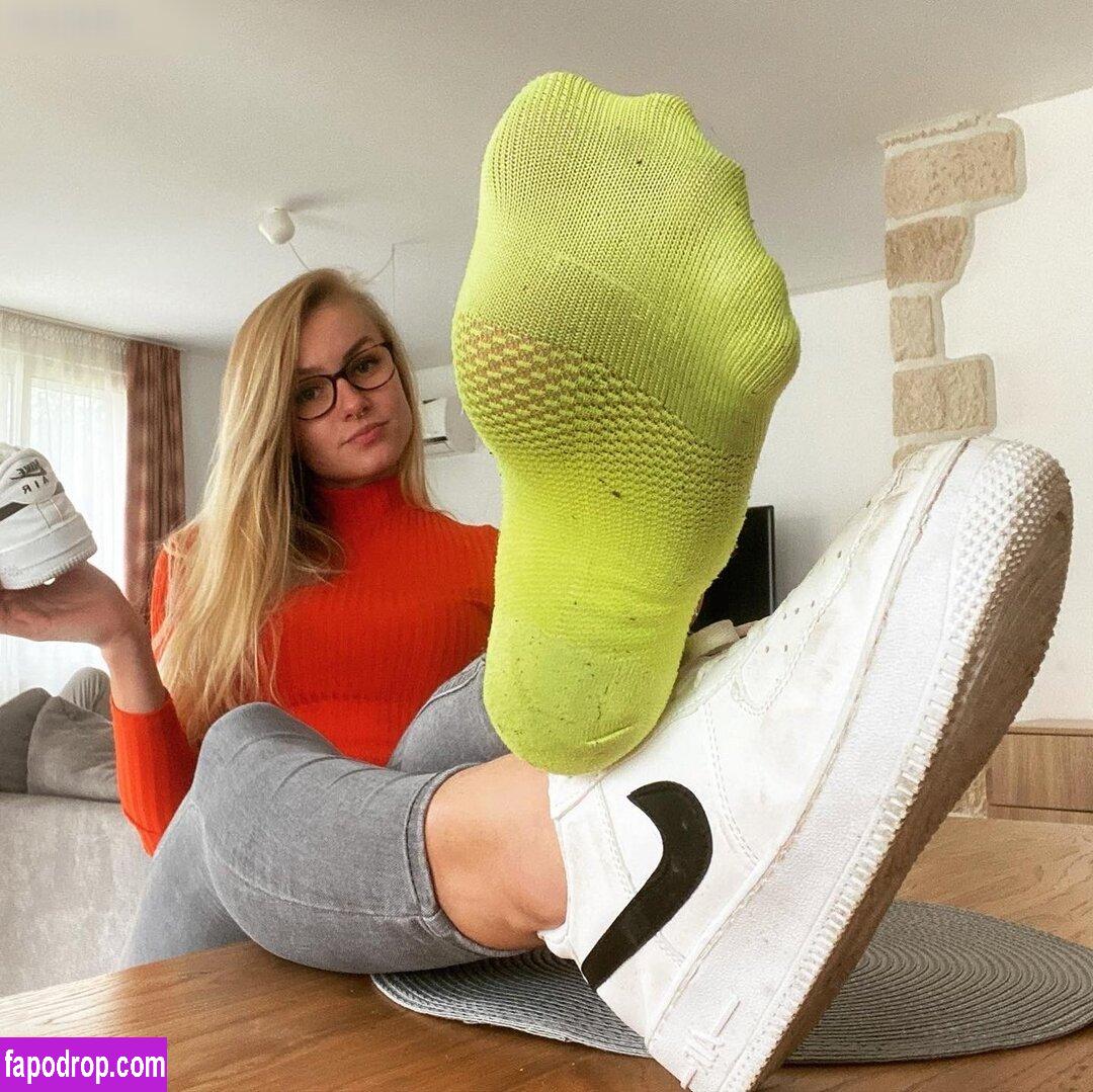 EmmysFeetAndSocks / emmyfeetandsocks / emmysfeetandso1 / emmysfeetbackup leak of nude photo #0048 from OnlyFans or Patreon