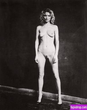 Eva Herzigova leak #0025