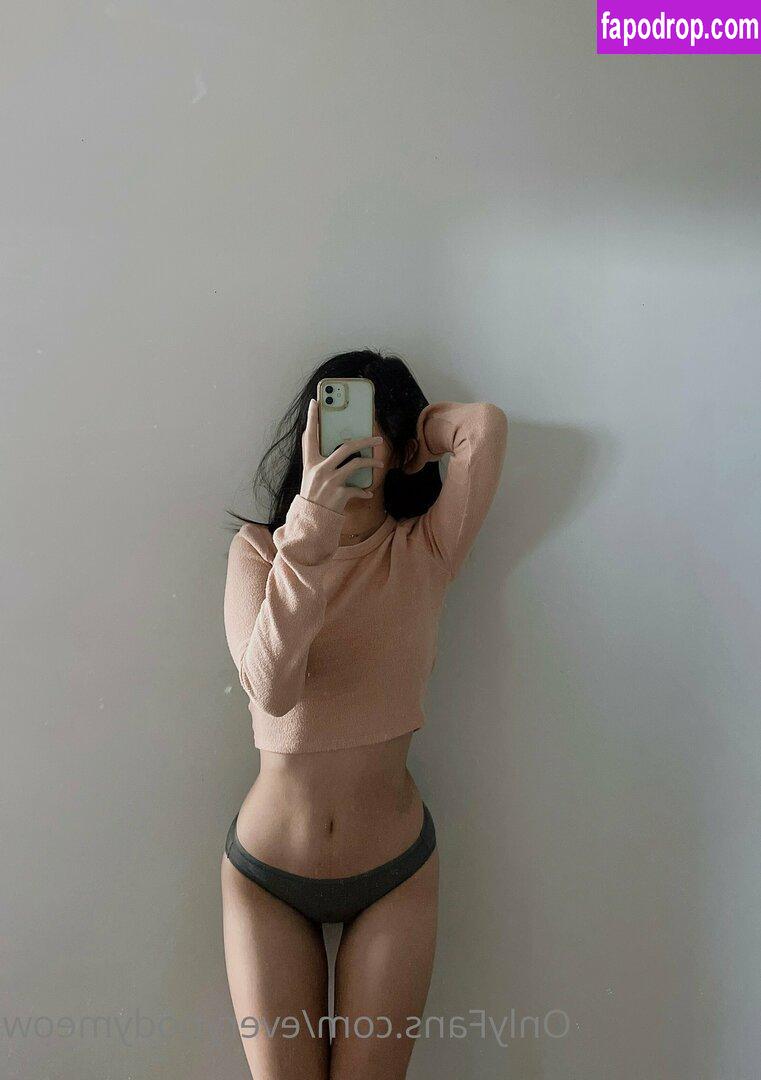 everybodymeow / everybody_meow leak of nude photo #0077 from OnlyFans or Patreon