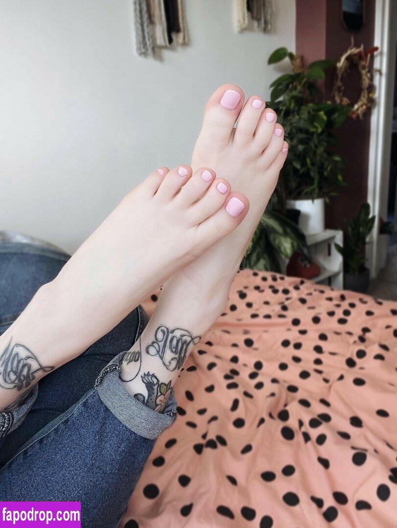faefeet127 / realfaefeet leak of nude photo #0012 from OnlyFans or Patreon
