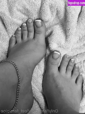 feet_feminine leak #0018