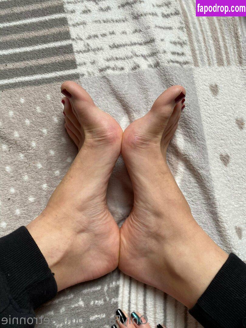 feetronnie / backonmyfeet leak of nude photo #0011 from OnlyFans or Patreon