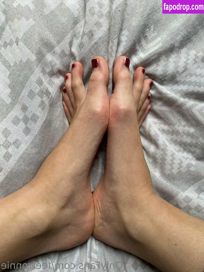 feetronnie / backonmyfeet leak of nude photo #0013 from OnlyFans or Patreon