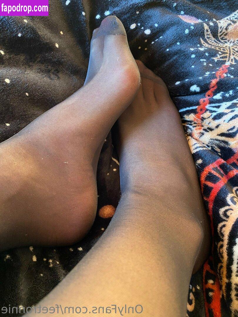 feetronnie / backonmyfeet leak of nude photo #0042 from OnlyFans or Patreon