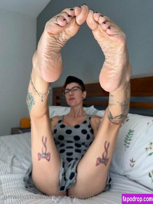 feetworthfollowing /  leak of nude photo #0520 from OnlyFans or Patreon