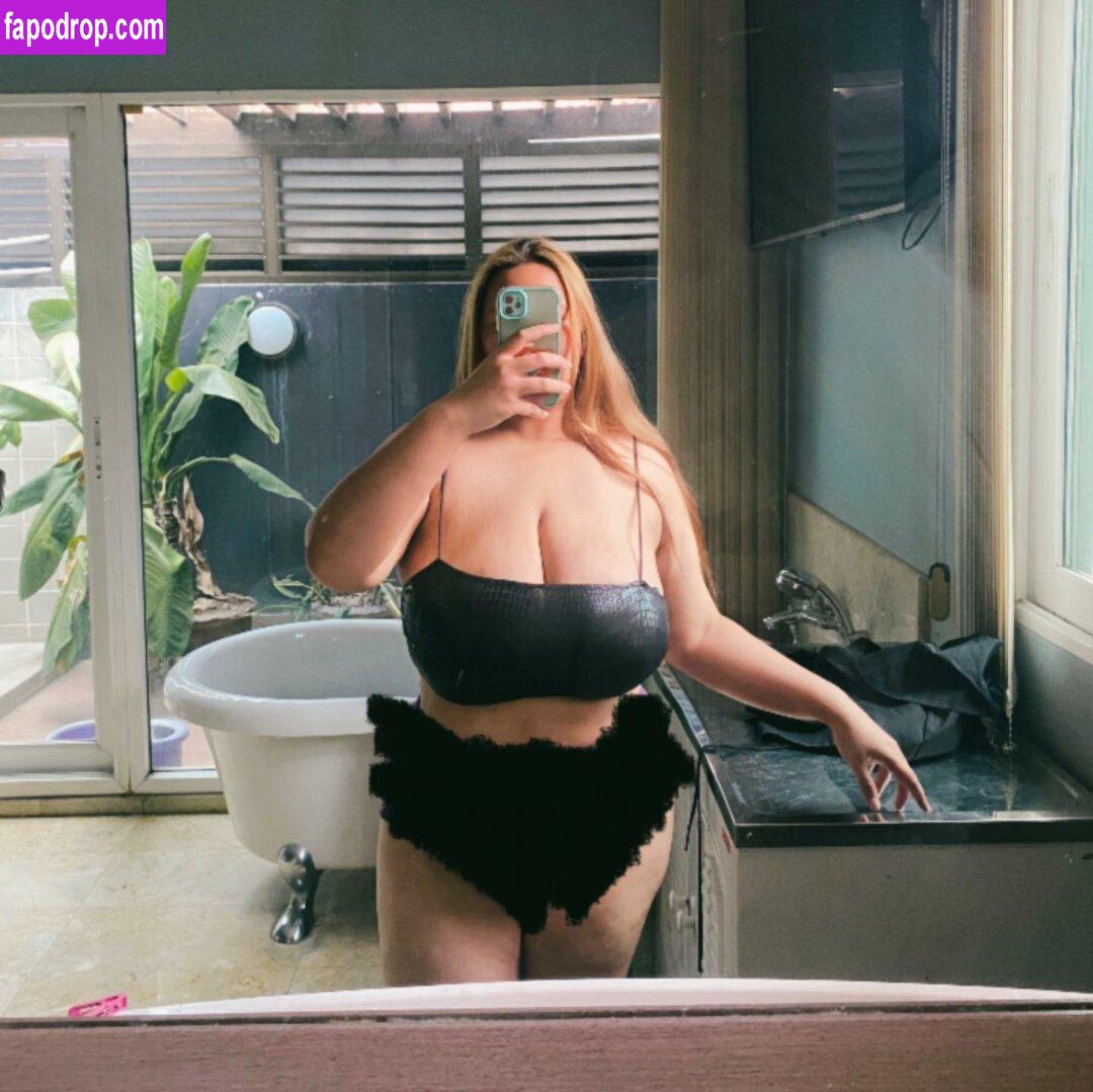 fhong_fionax / Chayada Dulyasatien (Busty Thai Model leak of nude photo #0010 from OnlyFans or Patreon