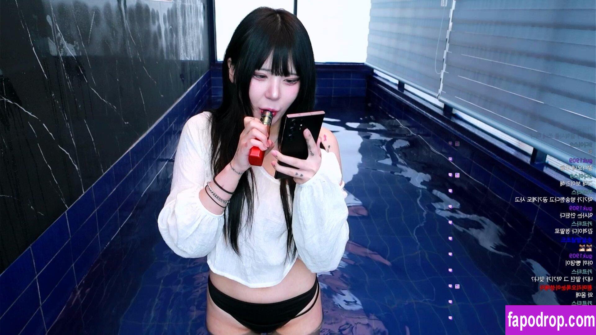 fishzombie / joyaki / surethisbunny / 죠야끼 leak of nude photo #0081 from OnlyFans or Patreon