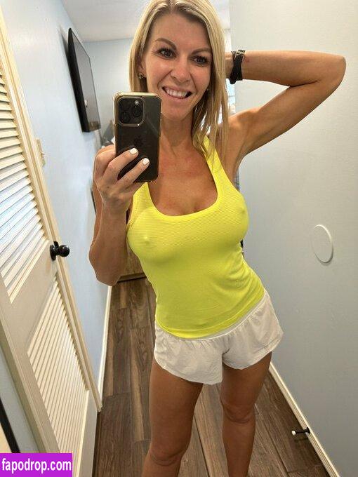 Fit Wife And Mom / fitnesswife83 / fitwife1983 leak of nude photo #0025 from OnlyFans or Patreon