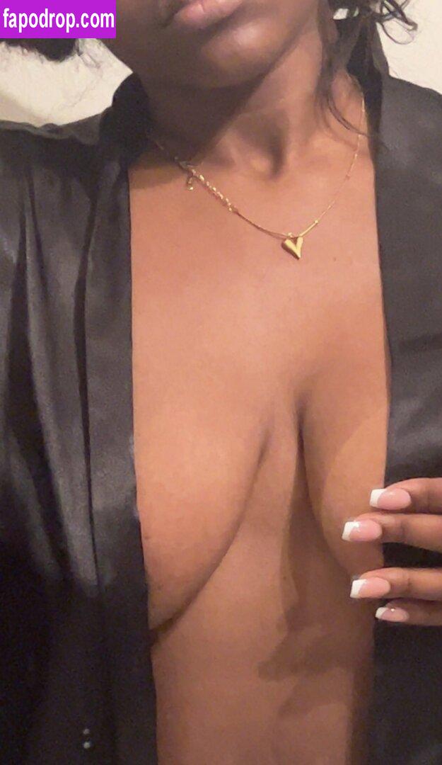 foreignmuahh / muahhforeignn_ leak of nude photo #0013 from OnlyFans or Patreon