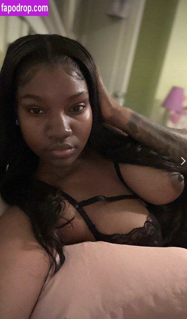 foreignmuahh / muahhforeignn_ leak of nude photo #0014 from OnlyFans or Patreon