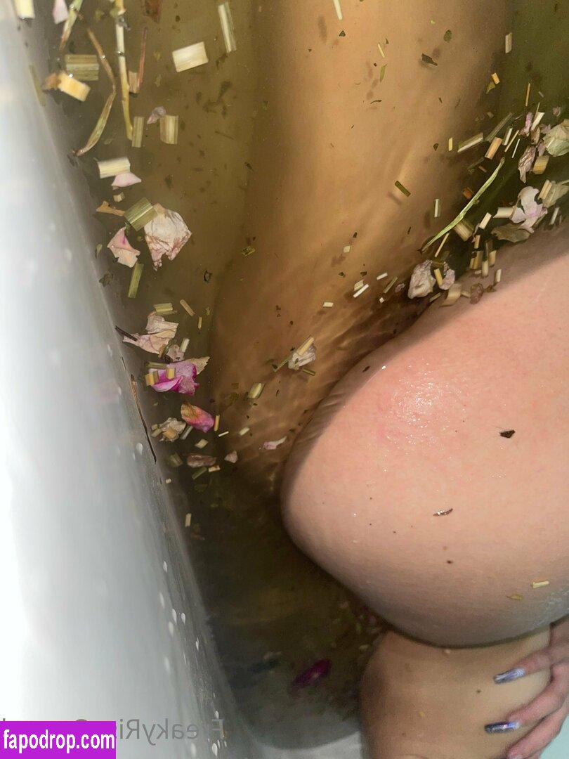 freakyriss / freakyross leak of nude photo #0006 from OnlyFans or Patreon