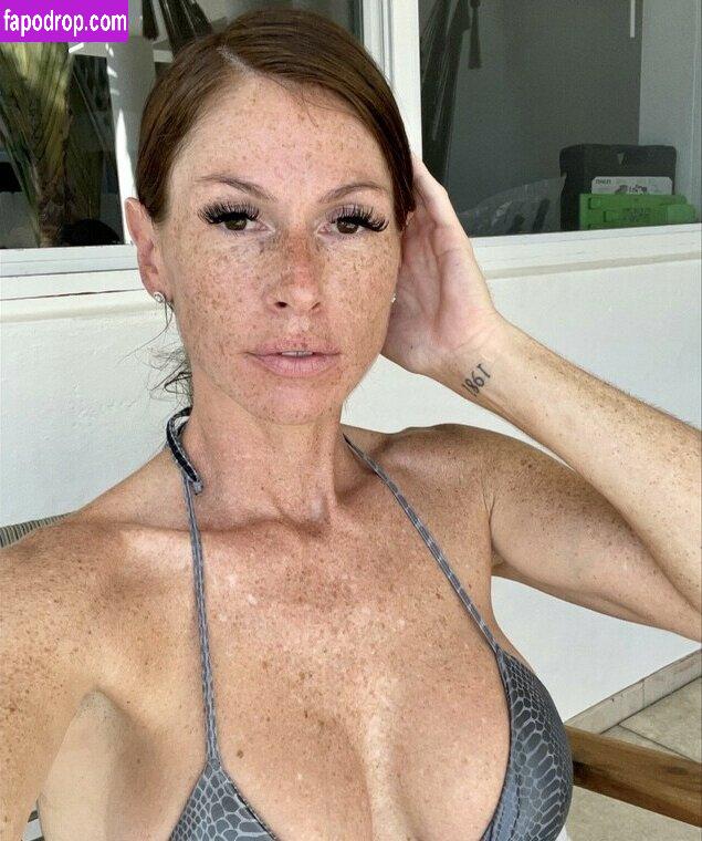 freckledmommi /  leak of nude photo #0026 from OnlyFans or Patreon