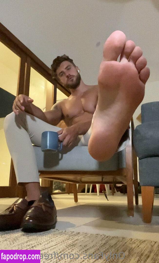 freefootgod / freethegod_ leak of nude photo #0011 from OnlyFans or Patreon