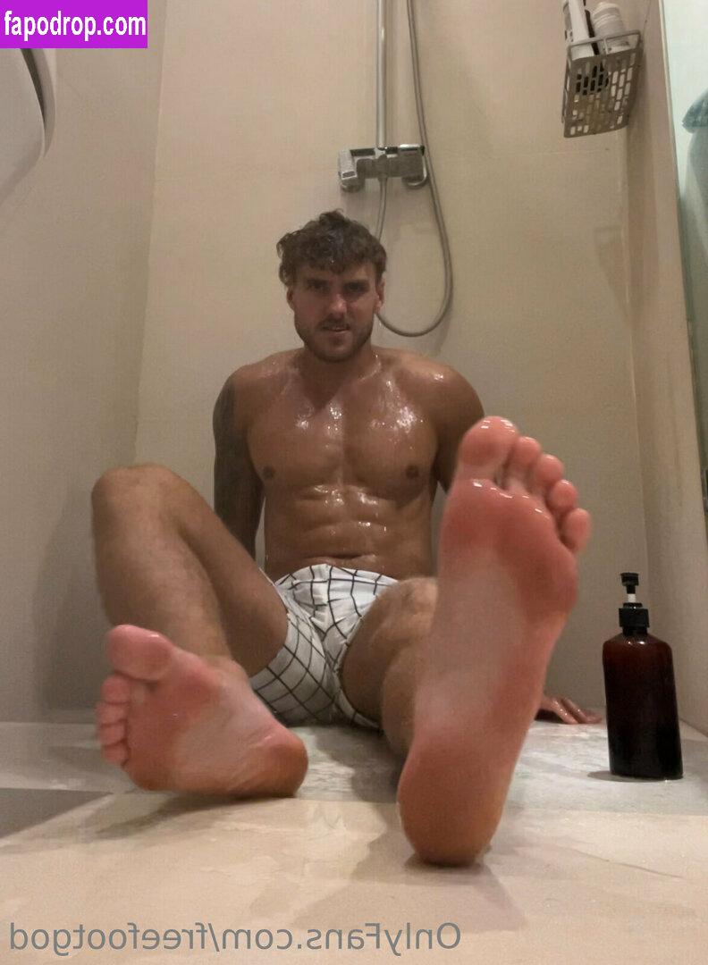 freefootgod / freethegod_ leak of nude photo #0042 from OnlyFans or Patreon