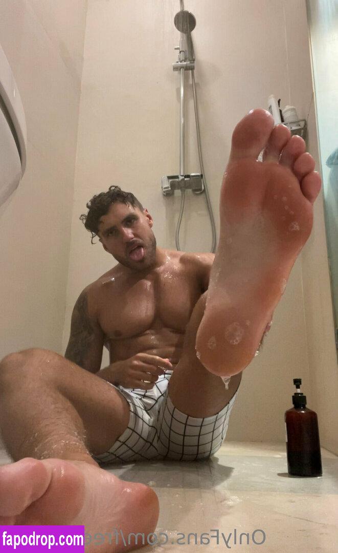 freefootgod / freethegod_ leak of nude photo #0044 from OnlyFans or Patreon