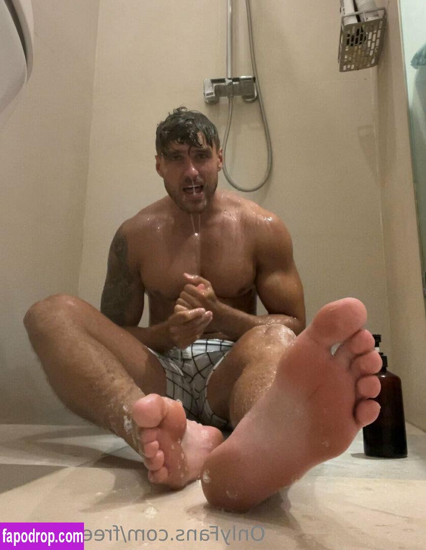 freefootgod / freethegod_ leak of nude photo #0045 from OnlyFans or Patreon