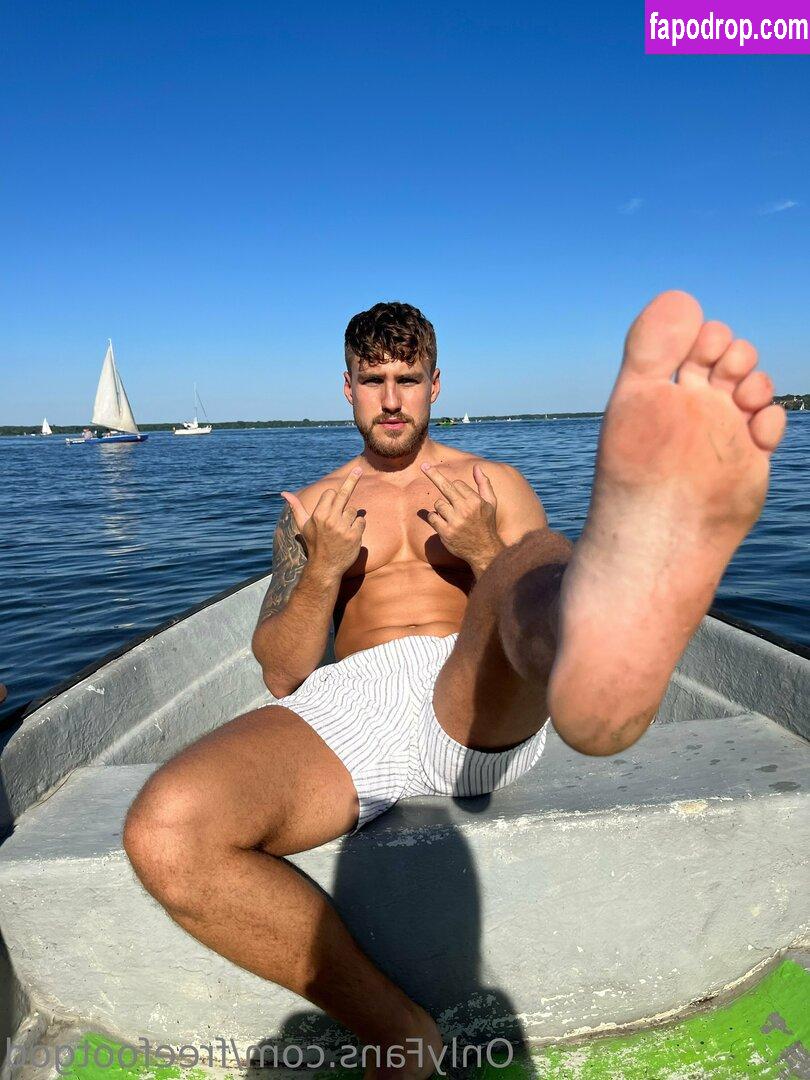 freefootgod / freethegod_ leak of nude photo #0072 from OnlyFans or Patreon