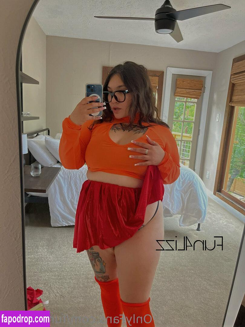fun4lizzsfw /  leak of nude photo #0059 from OnlyFans or Patreon