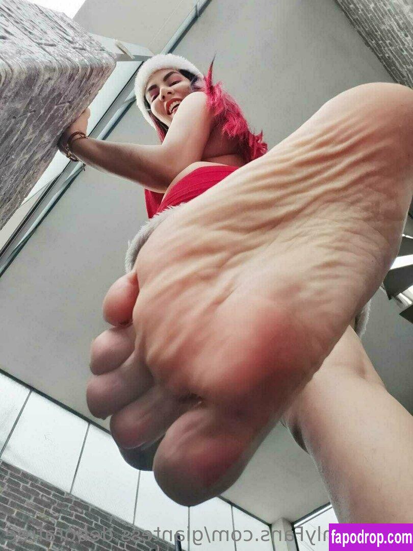 giantess.deborafree /  leak of nude photo #0005 from OnlyFans or Patreon