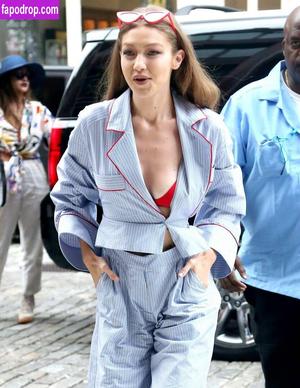 Gigi Hadid photo #0571