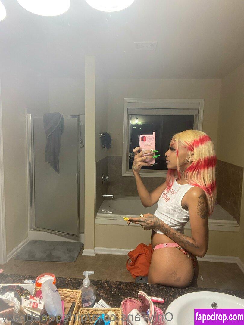 girlsgonebrazy /  leak of nude photo #0066 from OnlyFans or Patreon