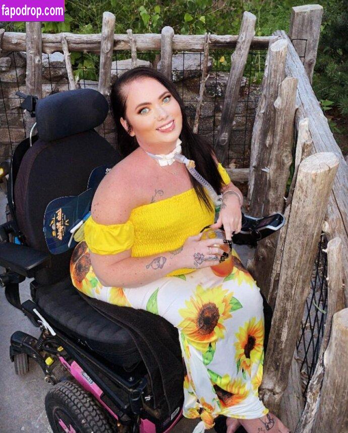 girlyface4146 / wheelchair.barbiegirl слитое обнаженное фото #0002 с Онлифанс или Патреон