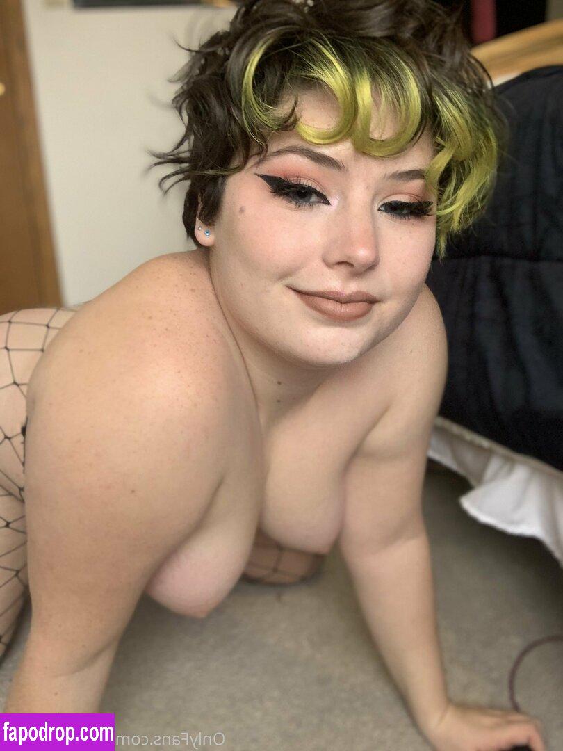 gobl1nqueen /  leak of nude photo #0037 from OnlyFans or Patreon