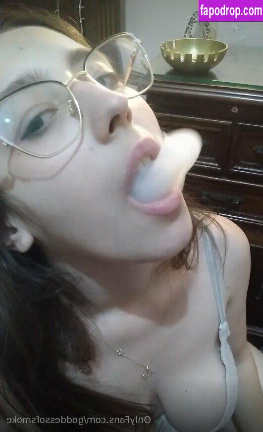 goddessofsmoke / goddess__of__smoke leak of nude photo #0017 from OnlyFans or Patreon