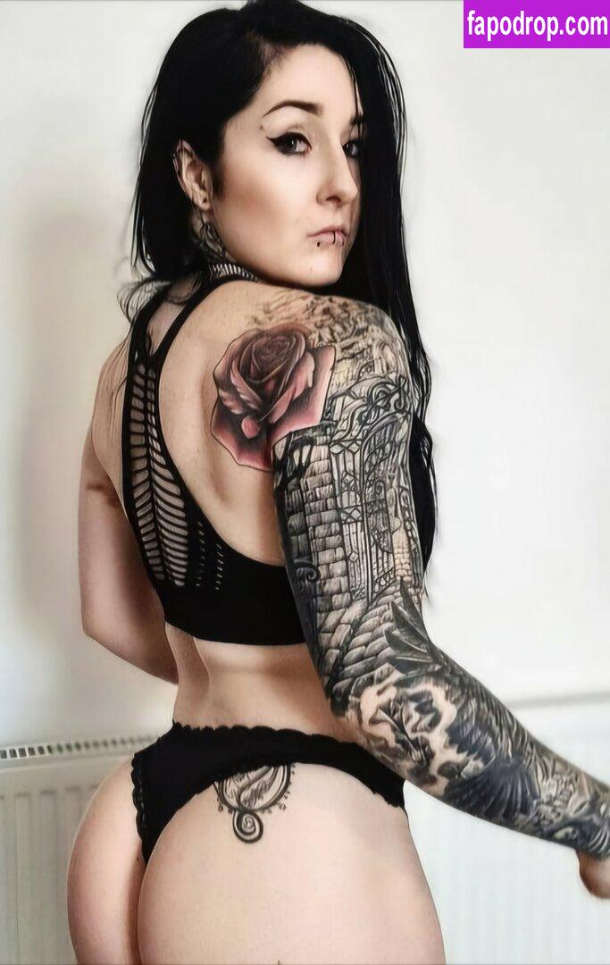 Goth Muscle Mommy / buffgothmom / gothbutt.xo слитое обнаженное фото #0009 с Онлифанс или Патреон