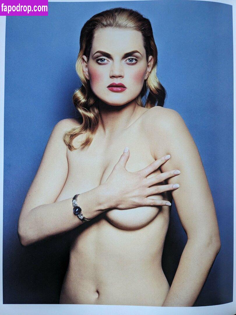 Guinevere Van Seenus / guineverevanseenus слитое обнаженное фото #0003 с Онлифанс или Патреон