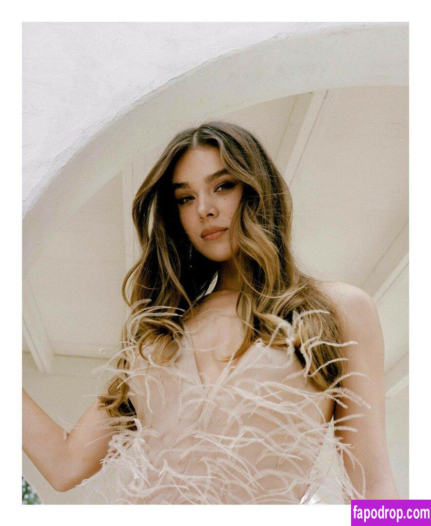 Hailee Steinfeld / haileesteinfeld / https: слитое обнаженное фото #0563 с Онлифанс или Патреон