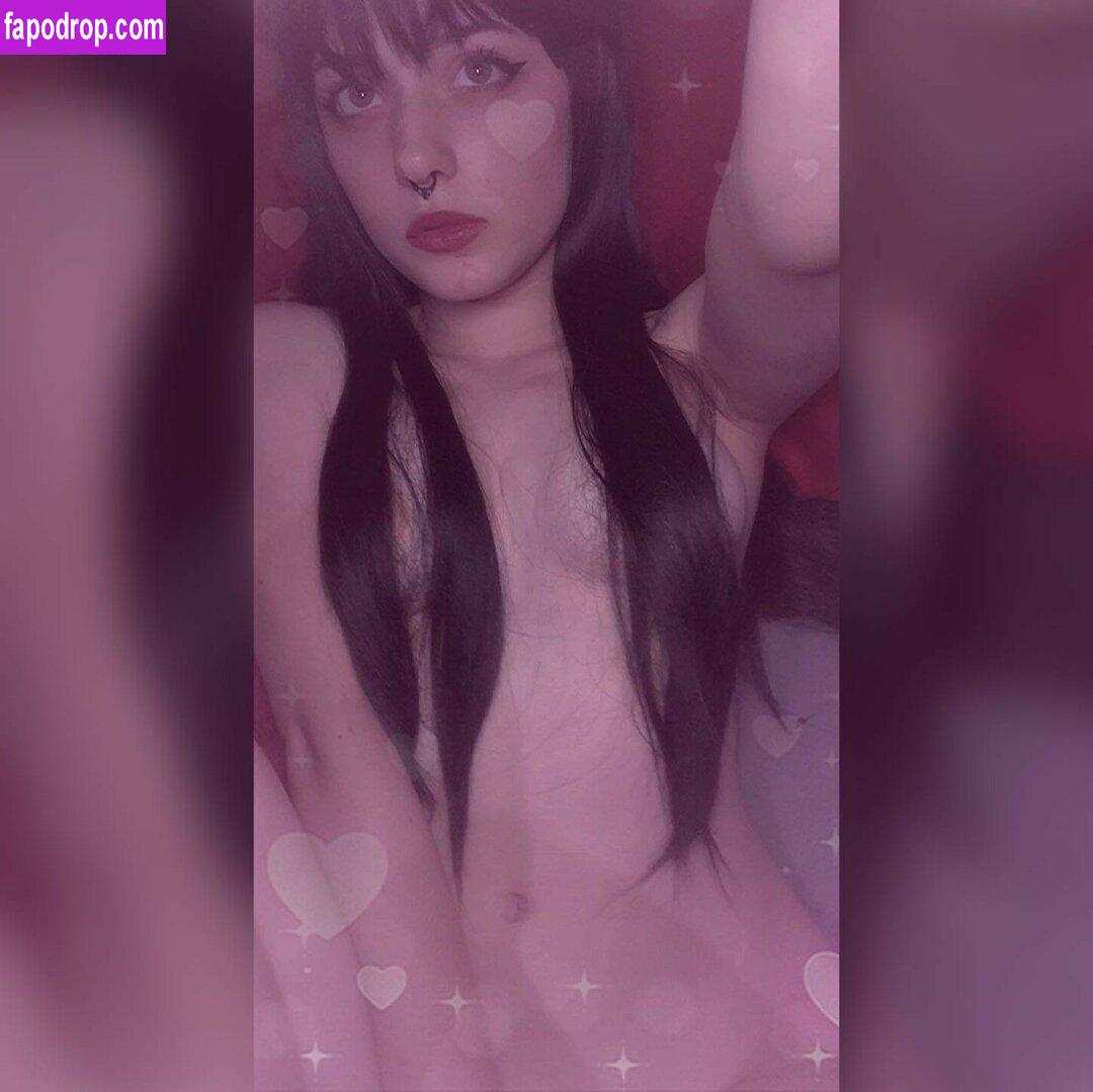 hannahwebb / gothxgbaby / theobanoth leak of nude photo #0007 from OnlyFans or Patreon