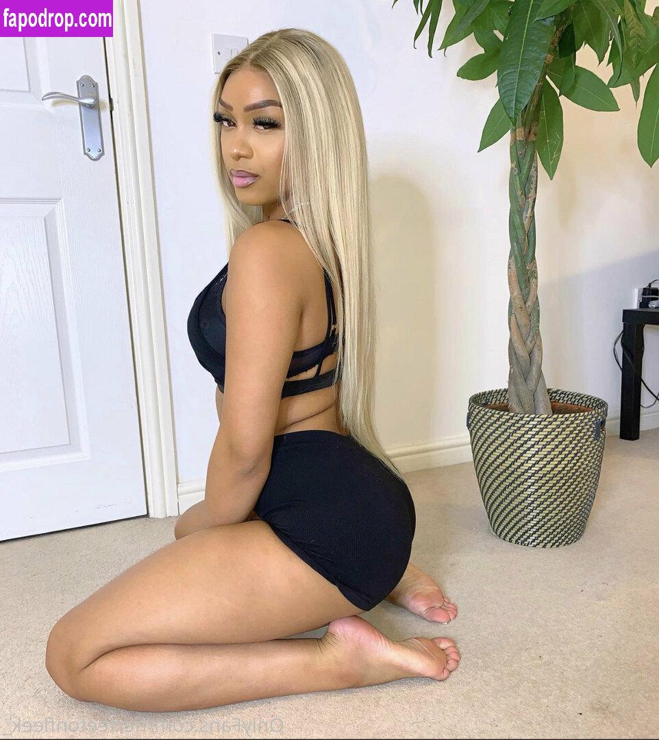 herfeetonfleek_ /  leak of nude photo #0006 from OnlyFans or Patreon