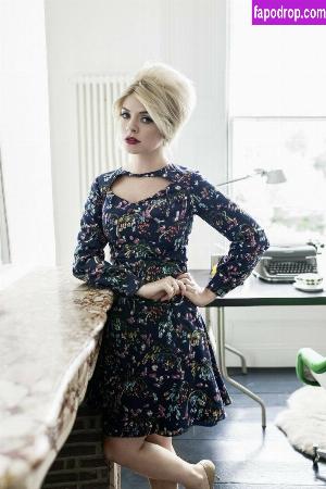 Holly Willoughby слив #0200