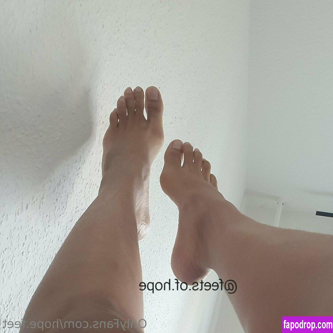 hope.feet / hope_feet_1 leak of nude photo #0128 from OnlyFans or Patreon